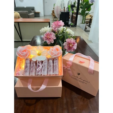 Quà Valentine: Hộp hoa hồng sáp LED, thiệp & đựng tiền - Dành cho thầy cô, bạn gái, 20/11 - 29.000₫