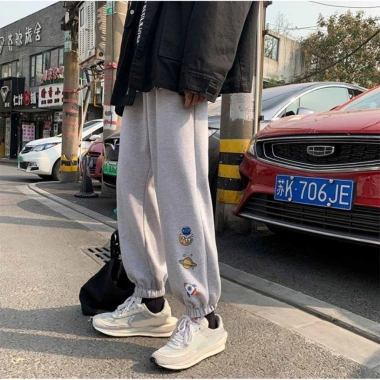 Quần Vũ Trụ Jogger Nỉ Unisex Bigsize – Ống Túm Giữ Nhiệt Mùa Đông, Chống Nắng Hè, Đi Học & Du Lịch – 42.000₫ 8