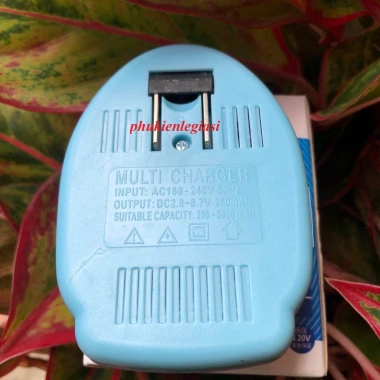 Sạc pin đa năng kẹp đa năng, sạc nhanh 2A, tương thích mọi pin, chỉ 28.000₫ Tiết kiệm 4