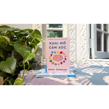 Sách Khai Mở Cảm Xúc Emma Hepburn - First News, Giảm 23% - Chỉ 110,080đ 3 Sách Khai Mở Cảm Xúc Emma Hepburn - First News, Giảm 23% - Chỉ 110,080đ 3
