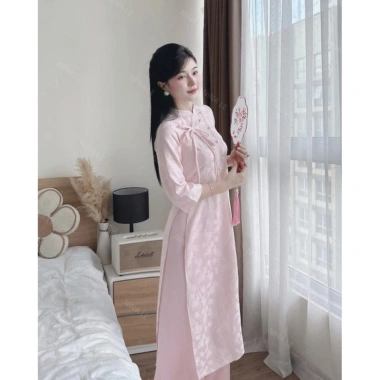 Sale 30% Áo dài gấm châu sa cách tân dáng suông hot Tết 2.026 Giá 182.280₫