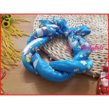 SALE GIỜ VÀNG Set Yếm Gấm Bé Gái Tết 2.020 Hai Lớp Vải Giá 74.000 - Ưu Đãi Sốc 5