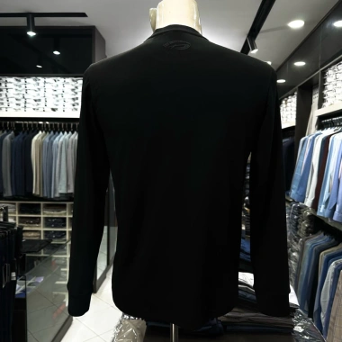 SALE TẾT Áo thun nam Owen dài tay màu đen Regular Fit - Giá chỉ 480.200đ