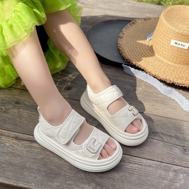 Sandal Bé Gái 3-15 tuổi Siêu Mềm Nhẹ Dép Quai Hậu Đi Học, Chơi - 171.000 VNĐ