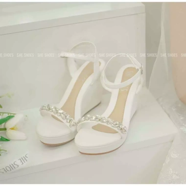 Sandal Đế Xuồng Nhẹ êm Cao 7P/9P Tôn Dáng Đính Đá Lấp Lánh Giá 399k