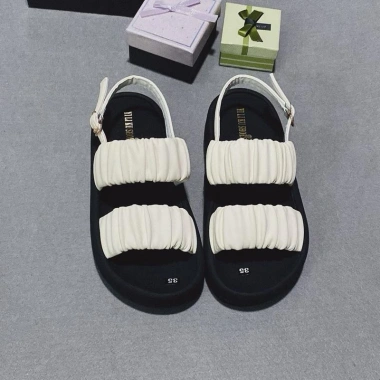 Sandal nữ 2 quai nhúng xếp ly cao 2cm, da mềm nhẹ, trẻ trung - Giảm còn 165.000 VND
