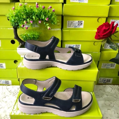 Sandal Nữ Quai Ngang Siêu Nhẹ Khóa Dán - Đế Gót 3cm, Phong Cách Khỏe Khoắn, 425k