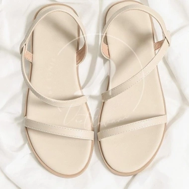 Sandal nữ TTS48 size 35-43, mẫu mới nhẹ dịu, đáng yêu, giá 79.000₫ phù hợp đi học
