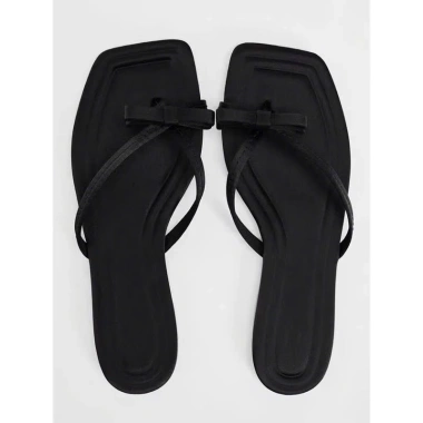 Sandal xỏ ngón mũi vuông nơ satin, đế bệt 1cm phong cách đơn giản, đi biển mùa hè - Giá 249.000đ Fullbox 5 Sandal xỏ ngón mũi vuông nơ satin, đế bệt 1cm phong cách đơn giản, đi biển mùa hè - Giá 249.000đ Fullbox 5