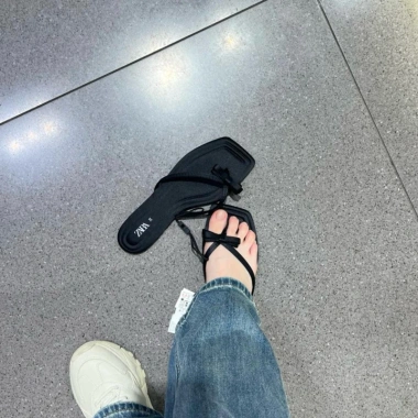 Sandal xỏ ngón mũi vuông nơ satin, đế bệt 1cm phong cách đơn giản, đi biển mùa hè - Giá 249.000đ Fullbox