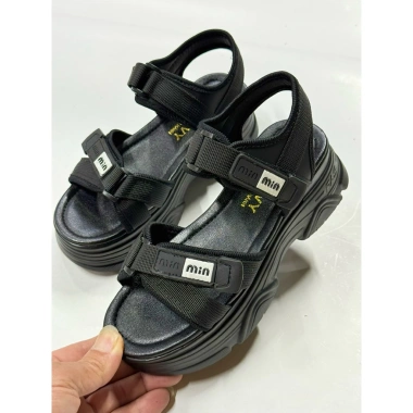 Sanldan quai chéo phối dù đế cao 5cm - Giá ưu đãi 168.000đ, phù hợp mọi phong cách