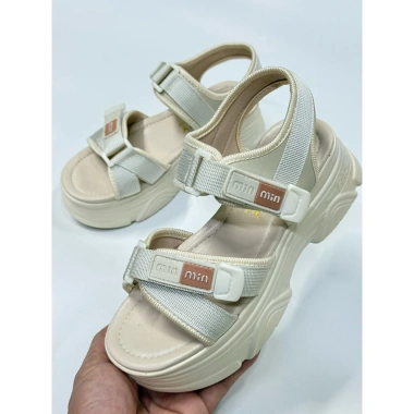 Sanldan quai chéo phối dù đế cao 5cm - Giá ưu đãi 168.000đ, phù hợp mọi phong cách