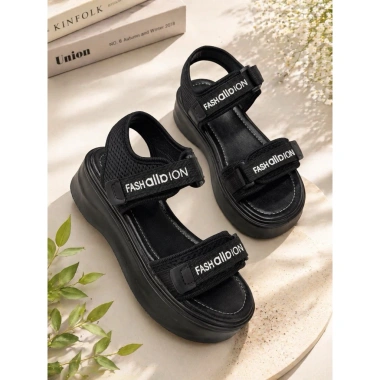 Sanldan quai chéo phối dù đế cao 5cm - Giá ưu đãi 168.000đ, phù hợp mọi phong cách