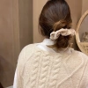 Scrunchies nhung dày bản to chun buộc tóc giá ưu đãi 15.500 VND phong cách và độ bền 2