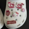 Set 10 Charm Hello Kitty Đeo Kính Caro Đỏ Phụ Kiện Trang Trí Dép M80 Giá 40.000₫ 6