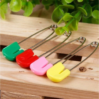 Set 100 kim băng an toàn đầu nhựa cho túi sơ cứu A-C - Tiêu chuẩn BYT, 78.800 VND