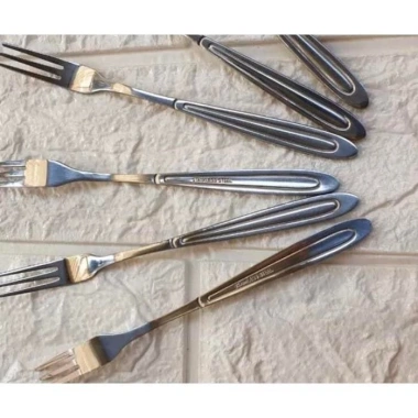 Set 12 nĩa inox mini dài 13,5cm - tay cầm chắc, thích hợp nhà hàng, giảm còn 69k 4 Set 12 nĩa inox mini dài 13,5cm - tay cầm chắc, thích hợp nhà hàng, giảm còn 69k 4