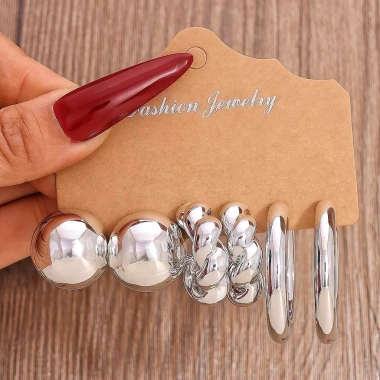 Set 3-9 đôi khuyên tai mạ bạc vàng - Sang trọng, cá tính, giảm còn 35.600đ 10 Set 3-9 đôi khuyên tai mạ bạc vàng - Sang trọng, cá tính, giảm còn 35.600đ 10