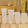 Set 3 chai nhựa mỹ phẩm đựng kem, đánh răng, dầu gội, sữa rửa mặt 8.230 VND 3