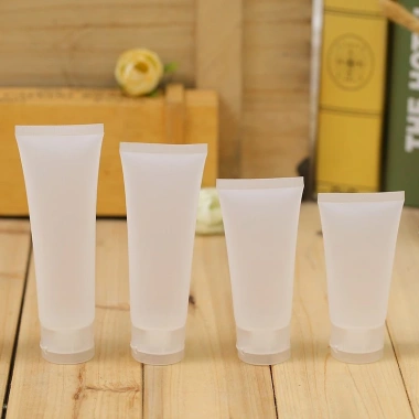 Set 3 chai nhựa mỹ phẩm đựng kem, đánh răng, dầu gội, sữa rửa mặt 8.230 VND