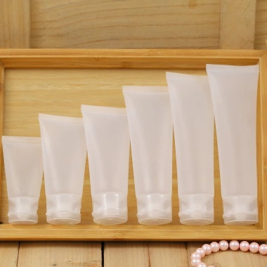 Set 3 chai nhựa mỹ phẩm đựng kem, đánh răng, dầu gội, sữa rửa mặt 8.230 VND