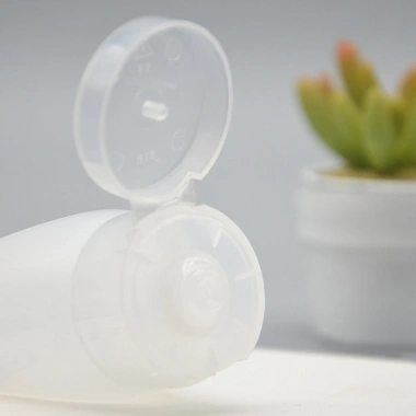 Set 3 chai nhựa, tuýp chiết mỹ phẩm PVN60.192 - Sữa rửa mặt, kem nền 15-100ml giảm 18% 2