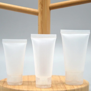 Set 3 chai nhựa, tuýp chiết mỹ phẩm PVN60.192 - Sữa rửa mặt, kem nền 15-100ml giảm 18% 4