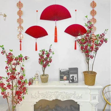 Set 3 Quạt Giấy Đỏ Tết 2.026 kèm Tua Rua Ngọc - Trang Trí Nhà Cửa, Quán Cafe, Lớp Học, Giá 20.000₫