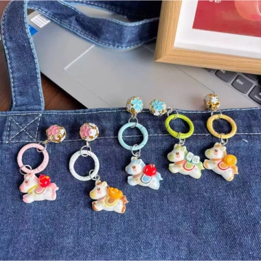 Set 5 túi mù móc khóa charm Ngọ Tết 2.026 - Nhiều màu đẹp, chỉ 20.000 VND
