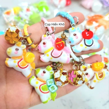 Set 5 túi mù móc khóa charm Ngọ Tết 2.026 - Nhiều màu đẹp, chỉ 20.000 VND