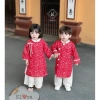 Set áo dài cặp đỏ họa tiết gạch bông cho bé trai và bé gái Giá chỉ 105.999 VND
