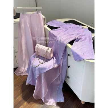 Set áo dài tím nhạt viền hoa và quần lụa suông hồng - Lanie Room Giá ưu đãi 680k 3