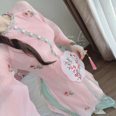 Set Áo Dài Tơ Thêu Hoa Tà Đôi Cổ Tròn Đủ Size - Mẫu Tết Giá Ưu Đãi 332.500đ