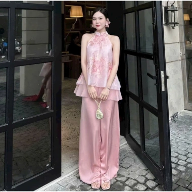 Sét bộ đồ truyền thống chụp Tết - Gấm cổ yếm 2 tầng, quần lụa ống suông 2 màu, giá ưu đãi 200.600 VND 2