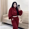 Set bộ nỉ đỏ cổ cao đính cúc + quần dài – Outfit Tết sang xịn, giảm giá 300.000₫ 2