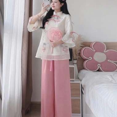 Set cách tân tay lỡ áo ren thêu đính nơ, quần lụa suông - Lễ Tết ưu đãi