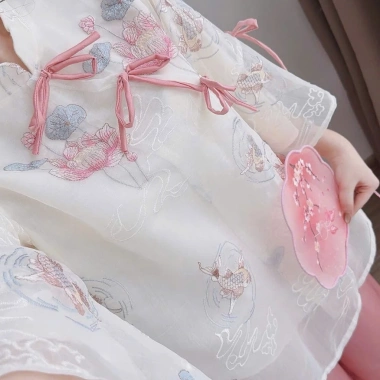 Set cách tân tay lỡ áo ren thêu đính nơ, quần lụa suông - Lễ Tết ưu đãi