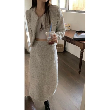 Set Dạ Tweed Sang Chảnh Nữ: Áo Khoác Vest Croptop + Chân Váy Dài Cạp Cao Kiểu Hàn Quốc Thu Đông - Giá Ưu Đãi 669k 5