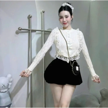 Set đồ nữ tiểu thư: Áo len xốp croptop ren + quần short nhung bồng - 179k