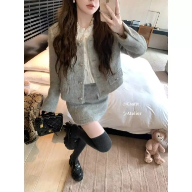 Set Đồ Váy Nữ Áo Khoác Dạ Tweed Cổ Tròn Chân Váy A Dáng Ngắn Mùa Đông Mặc Tết Chali SD675 689k