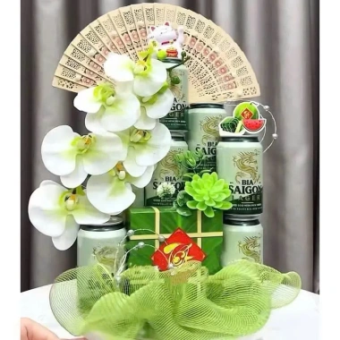 Set hoa VIP trang trí tháp bánh, tem chữ Tết 2.026, quà tặng kèm, giá 20.000 đồng