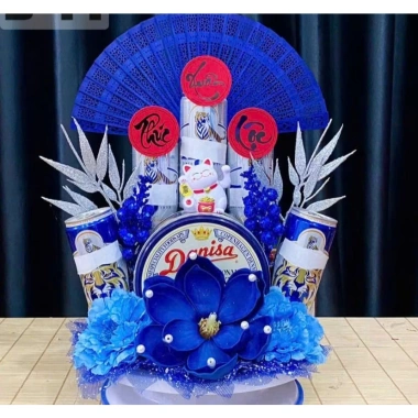 Set hoa VIP trang trí tháp bánh, tem chữ Tết 2.026, quà tặng kèm, giá 20.000 đồng