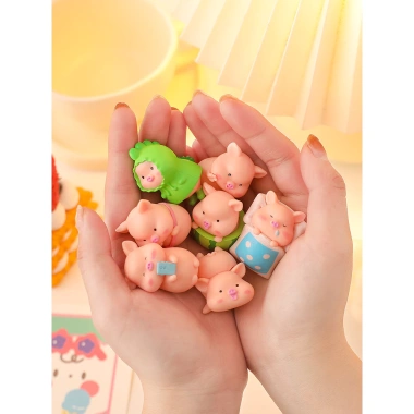 Set mô hình 6 heo + 7 heo mini dễ thương, trang trí bàn làm việc, bàn học, tiểu cảnh - Giá 20.000đ