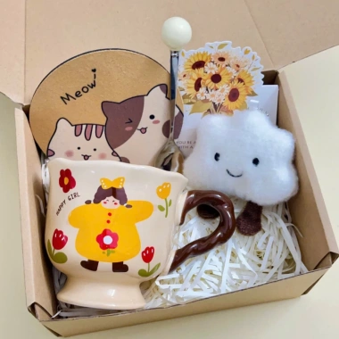 Set Quà Cốc Ly Sứ Happy Girl Retro Vintage - Gấu Bông, Thiệp, Lót Ly, Quà Tốt Nghiệp và Sinh Nhật - Giá 179.000 VND