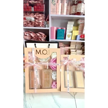 Set Quà Tặng 20/10, 8/3, 20/11, Valentine - Son Thỏi + Hoa + Hộp + Thiệp + Túi 259.000