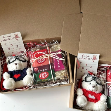 Set quà tặng Valentine handmade móc khóa gấu + socola, Mihalen - giá giảm 193.030₫ 5