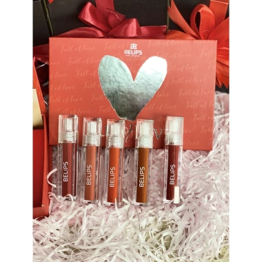 Set Son Belips Bộ Quà Tặng Valentine Cho Bạn Gái – Vỏ Đen Sang Trọng, Quyến Rũ, Truyền Thống, Giá 799.000₫ 4 Set Son Belips Bộ Quà Tặng Valentine Cho Bạn Gái – Vỏ Đen Sang Trọng, Quyến Rũ, Truyền Thống, Giá 799.000₫ 4