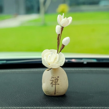 Set Trang Trí Chú Tiểu An Nhiên và Bình Hoa Thơm – Ô Tô, Bàn Học, Nội Thất – Giá 75.000 VND 10 Set Trang Trí Chú Tiểu An Nhiên và Bình Hoa Thơm – Ô Tô, Bàn Học, Nội Thất – Giá 75.000 VND 10
