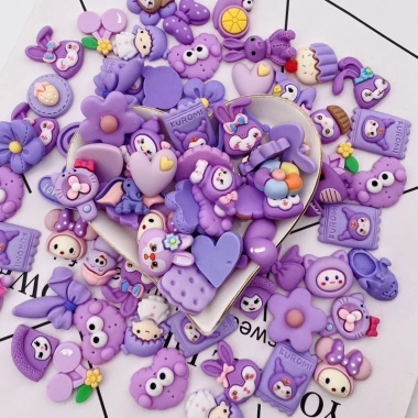 Set trang trí gương trang điểm cầm tay kem keo 10 charm slime, giá 49.500₫