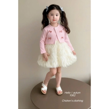 Set váy loan sóng, áo cadigan, sét đầm, áo khoác cho bé gái váy tết 2.026 chỉ 158.600₫ 7 Set váy loan sóng, áo cadigan, sét đầm, áo khoác cho bé gái váy tết 2.026 chỉ 158.600₫ 7